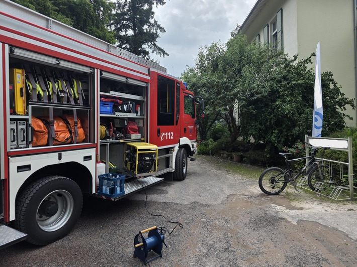 FW-AR: Bestätigter Brand in Wohnunterkunft