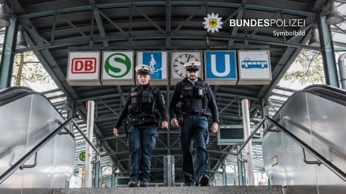 Bundespolizeidirektion München: Angriff gegen Bundespolizisten - Auseinandersetzung in der S-Bahn mit Spuckattacke