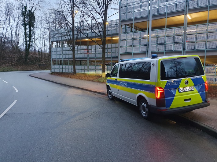 POL-STD: Stader Mordkommission nimmt mehrere Tatverdächtige in Totschlagsfall fest