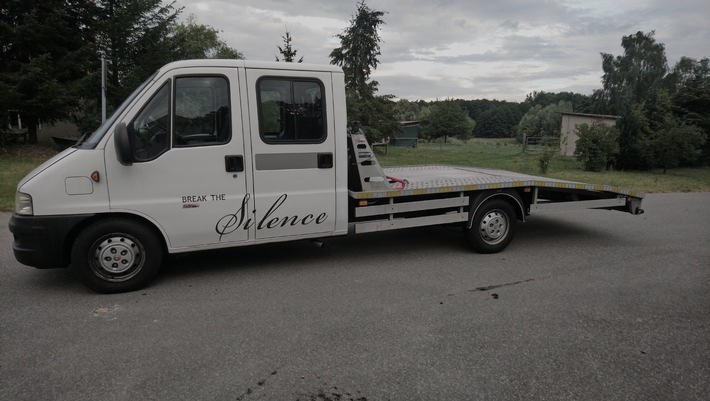 POL-NB: Diebstahl eines Transporters Fiat