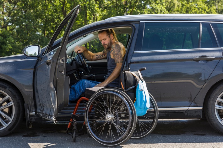 Internationaler Tag der Menschen mit Behinderungen -
Fahrsicherheitstrainings: Sicher im Straßenverkehr mit behindertengerecht umgebauten Fahrzeugen