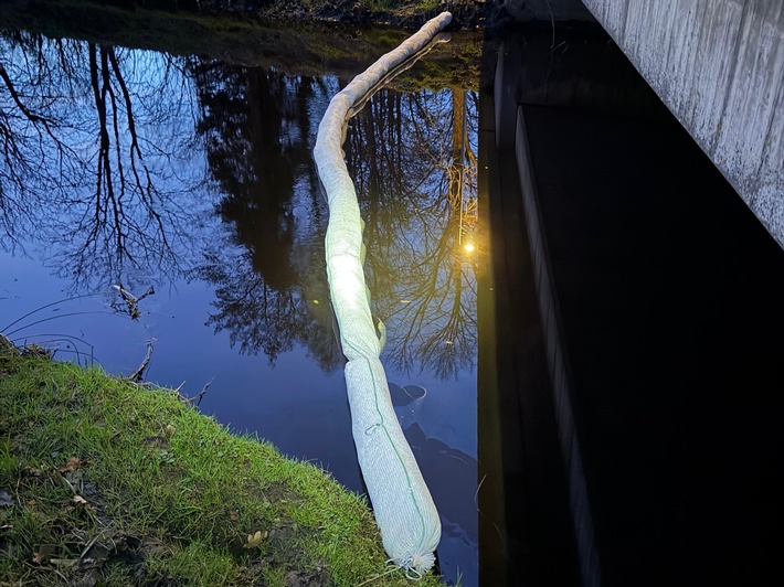 FW-AUR: Ausbreitung von Gewässerverunreinigung eingedämmt