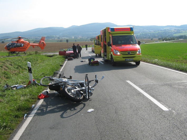 POL-HOL: Fahrrad- und Motorradfahrer schwer verletzt / Zwei Rettungshubschrauber im Einsatz / B 240 voll gesperrt