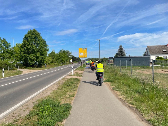 POL-PDLU: Gemeinsame Radtour im Rahmen von STADTRADELN: Polizeiwache Maxdorf und der Seniorenbeirat der Verbandsgemeinde Maxdorf setzen Zeichen für mehr Verkehrssicherheit