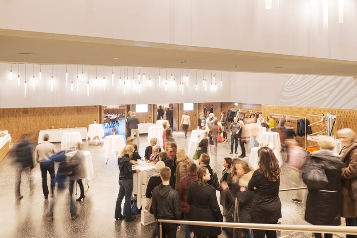 Gesundheitsversorgung zu Hause: Spannende Diskussionsrunden mit Pflegenden, Angehörigen und Fachpersonen / Careum Forum 2017, 5. September, 15-19 Uhr, Careum Auditorium, Pestalozzistr. 11, Zürich