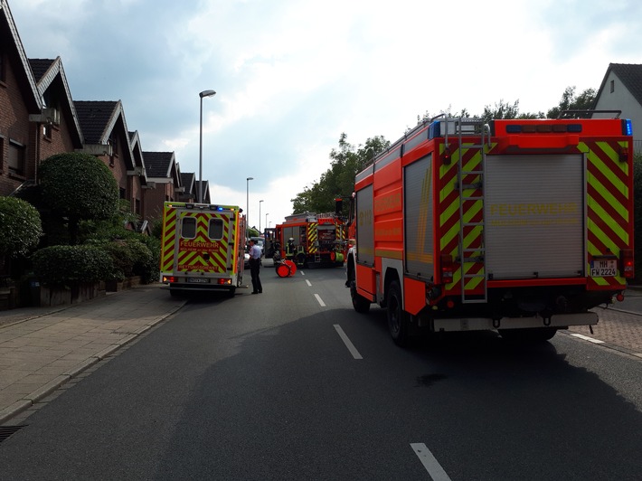 FW-MH: Feuer auf Balkon - Bewohner verhindern weitere Brandausbreitung #fwmh