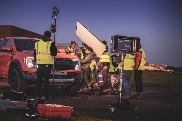 Billede til artiklen: "Flug, Kamera, Action!"- ein Blick hinter die Kulissen des spektakulären Stunt-Videos mit neuem Ford Ranger Raptor