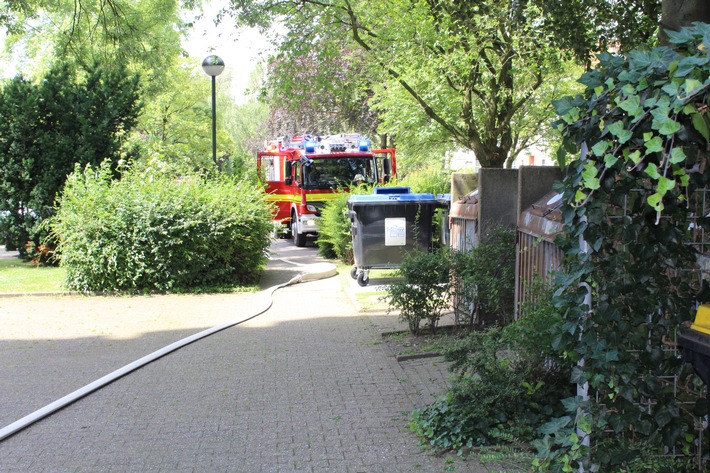 FW-DO: Wohnungsbrand in Hörde fordert zwei Verletzte