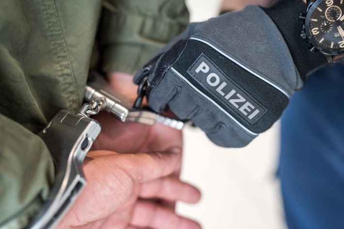 BPOL-BadBentheim: Bundespolizisten vollstrecken Haftbefehl gegen einen 35-Jährigen