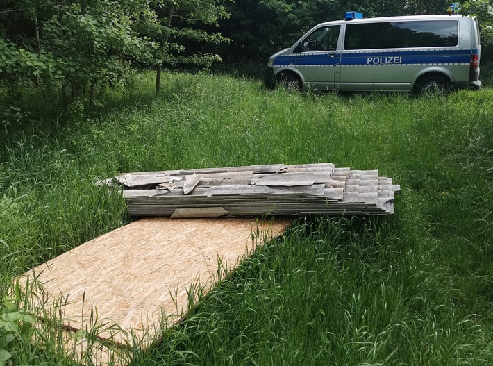 POL-DEL: Landkreis Oldenburg: Asbestplatten in Hude-Kirchkimmen entsorgt +++ Zeugenaufruf
