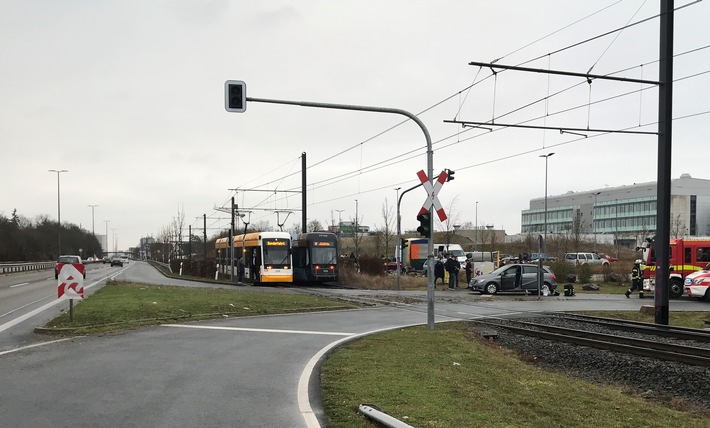 POL-PPMZ: Mainz - Saarstraße - Fahrerin missachtet Vorrang von Straßenbahn