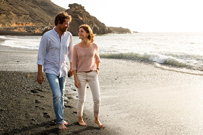 "Ein Sommer auf Lanzarote" im ZDF-"Herzkino" /  Verbotene Liebe unter der Sonne Spaniens (FOTO)