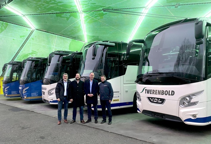 Medieninformation Twerenbold Reisen AG: 18 fabrikneue Reisebusse und ein 30-Jahr-Jubiläum