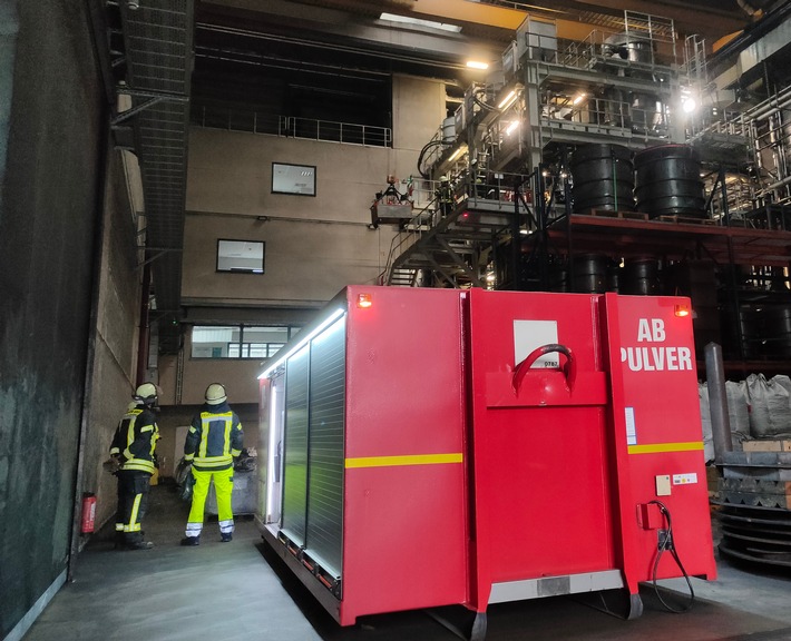 FW-BN: Brand einer Filteranlage in Produktionsstätte