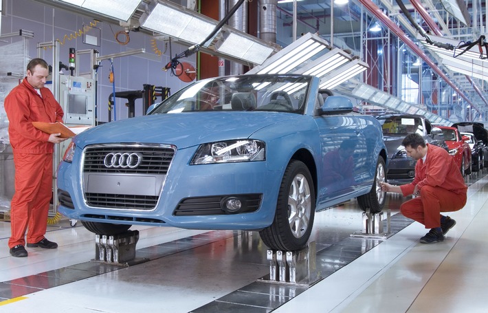 Produktionsstart und Weltpremiere des Audi A3 Cabriolet in Ungarn