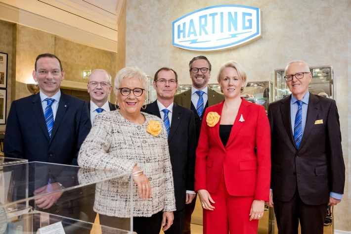 Renewed double-digit sales growth &quot;pushes&quot; HARTING Technology Group ahead / Sales up 13.4% to EUR762 million / 341 new jobs worldwide (FOTO)