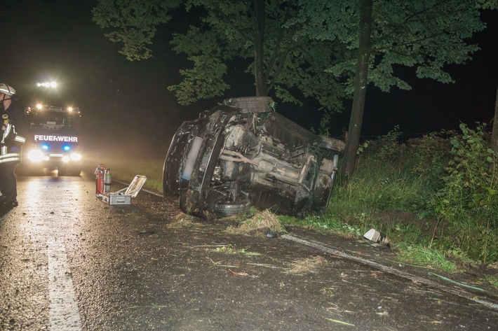FW Menden: Verkehrsunfall - Kein Fahrer im verunfallten PKW