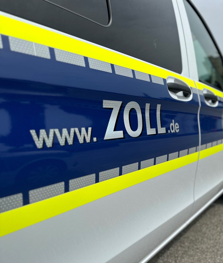 HZA-SW: Lifestyle-Luxus trotz Bürgergeld-Bezug - Zoll überführt Influencer-Familie des Sozialleistungsbetrugs