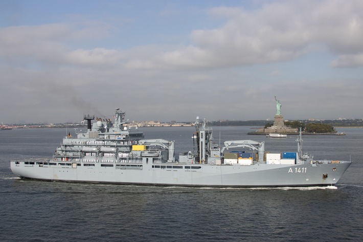 Über Nuuk bis nach New York - "Berlin" kommt nach Wilhelmshaven zurück