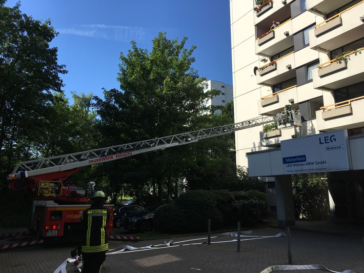 FW-Erkrath: Brandgeruch in einem Hochhaus am Stadtweiher