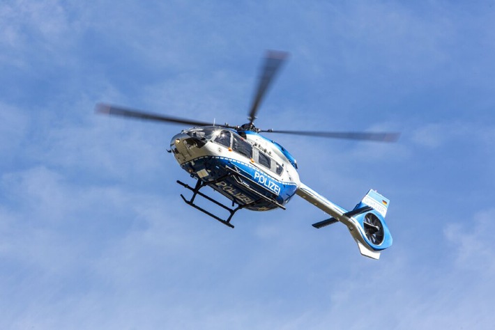 POL-ME: Polizei suchte erfolgreich nach vermisstem Senior - Hubschrauber im Einsatz - Velbert - 2206087