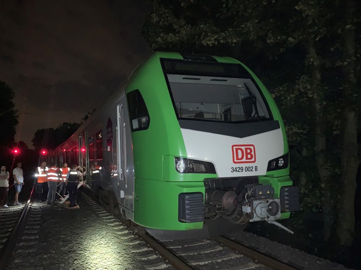 FW-GLA: Evakuierung von S-Bahn aufgrund von Oberleitungsschaden