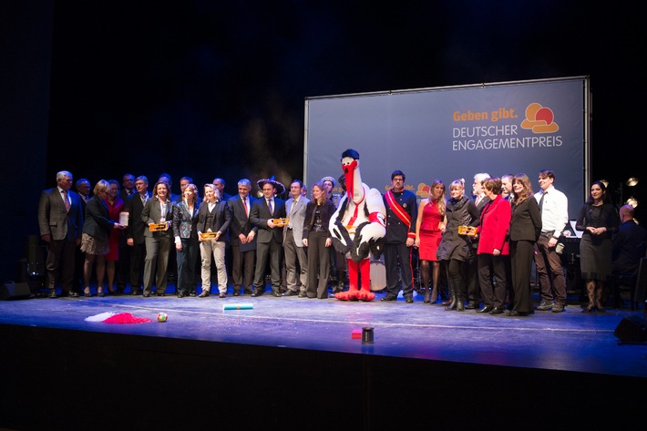 Deutscher Engagementpreis 2012 - Preisträger aus fünf Bundesländern (BILD)