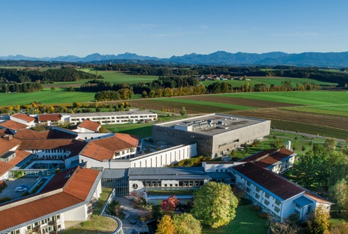 Pressemeldung // Schön Klinik Vogtareuth verdoppelt Intensivkapazität für COVID-Patienten und bleibt Spezial-Notfallversorger der Region