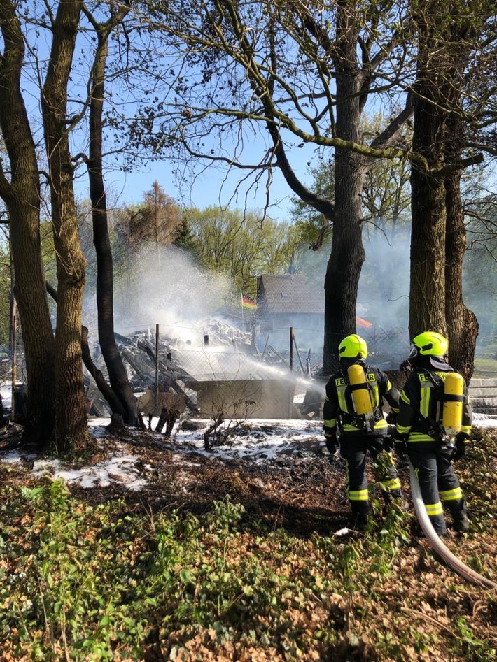 Feuerwehr Weeze: Einsatzreiche Ostern für die Feuerwehr Weeze