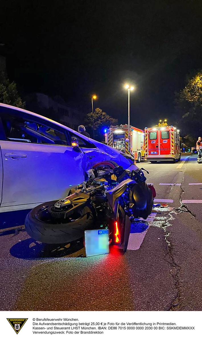 FW-M: Motorradfahrer bei Unfall schwer verletzt (Milbertshofen)
