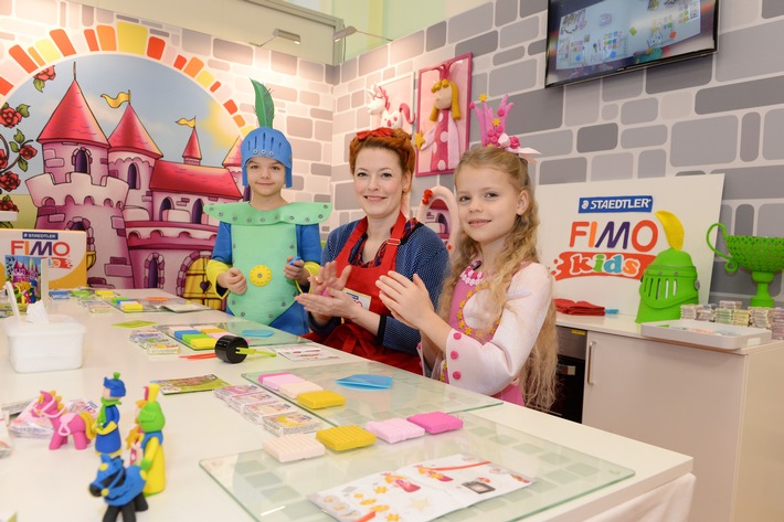 Mit Enie van de Meiklokjes und FIMO kids eigene Spielwelten basteln (FOTO)