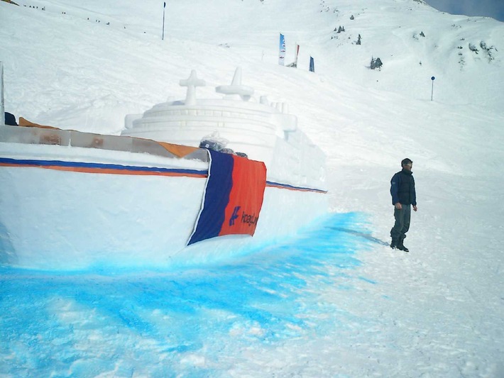 Schiffstaufe am Arlberg - MS EUROPA aus Schnee und Eis