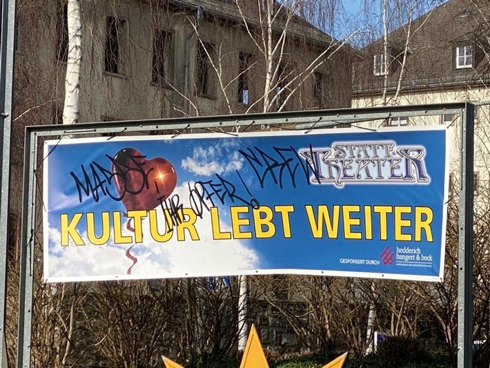 POL-KB: Bad Arolsen - Banner beschmiert, Polizei bittet um Hinweise