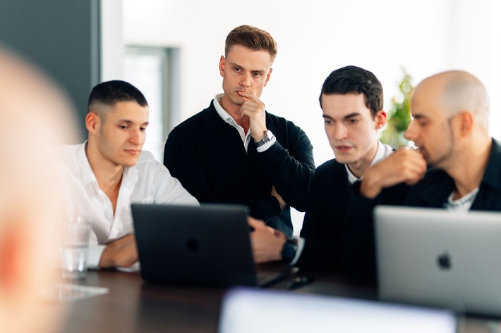 A&M Sales Solutions GmbH / Weiterer Text über ots und www.presseportal.de/nr/168933 / Die Verwendung dieses Bildes für redaktionelle Zwecke ist unter Beachtung aller mitgeteilten Nutzungsbedingungen zulässig und dann auch honorarfrei. Veröffentlichung ausschließlich mit Bildrechte-Hinweis.
