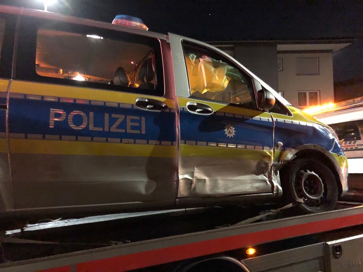 POL-RBK: Bergisch Gladbach - Verkehrsunfall im Rahmen einer Einsatzfahrt