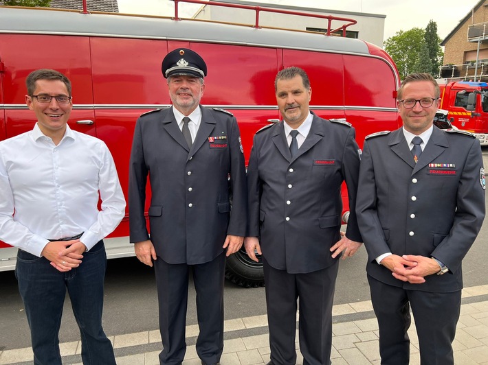 FW Sankt Augustin: Dank an Stadtbrandinspektor Andreas Wielpütz für den Einsatz als stv. Leiter der Freiwilligen Feuerwehr