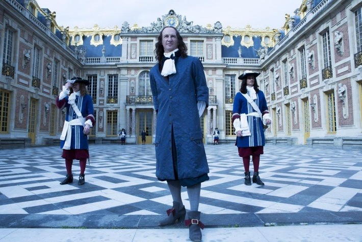 Lust, Betrug und politische Intrigen: Sky präsentiert im Februar die bildgewaltige Historienserie "Versailles"