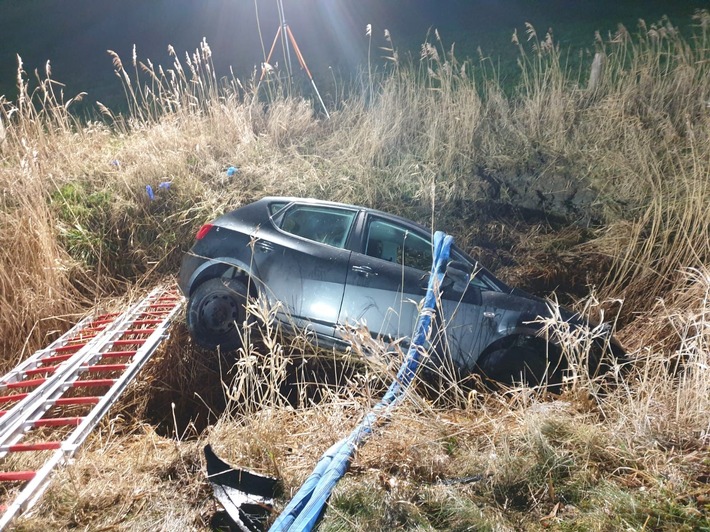 POL-AUR: Nachtrag zu &quot;Wittmund - Schwerer Verkehrsunfall...&quot;, 06.01.21, 11.41 Uhr (FOTO) (FOTO)