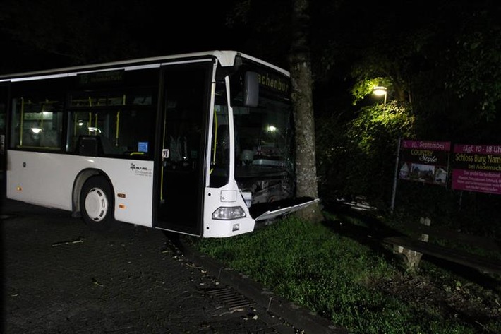 POL-PDMT: Versuchter Busdiebstahl endet mit Verkehrsunfall