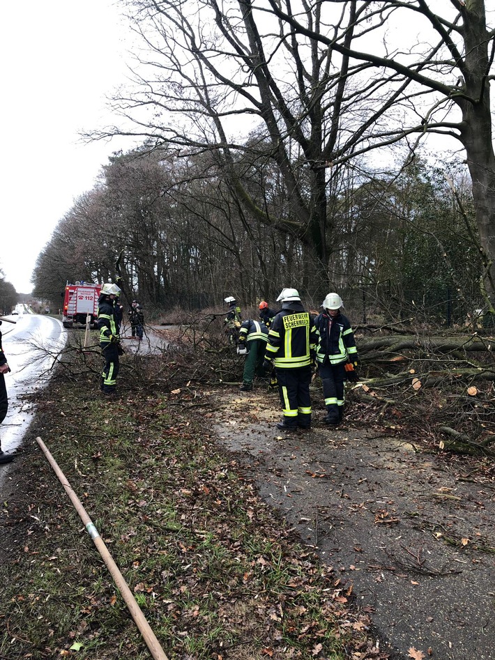 FW-Schermbeck: Sturm sorgt für Einsatz der Feuerwehr