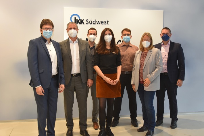 IKK Südwest eröffnet neues Kundencenter in der Europaallee