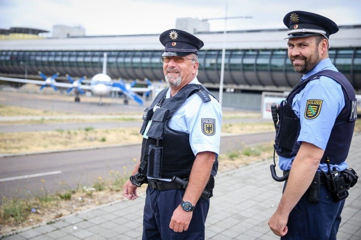 BPOLI L: Gemeinsame Streifentätigkeit der Bundes- und Landespolizei am Flughafen Leipzig/Halle wieder-aufgenommen