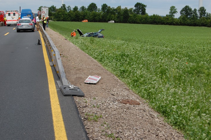 POL-HI: Schwerer Verkehrsunfall innerhalb der Großbaustelle fordert zwei Schwer- und 1 Leichtverletzten