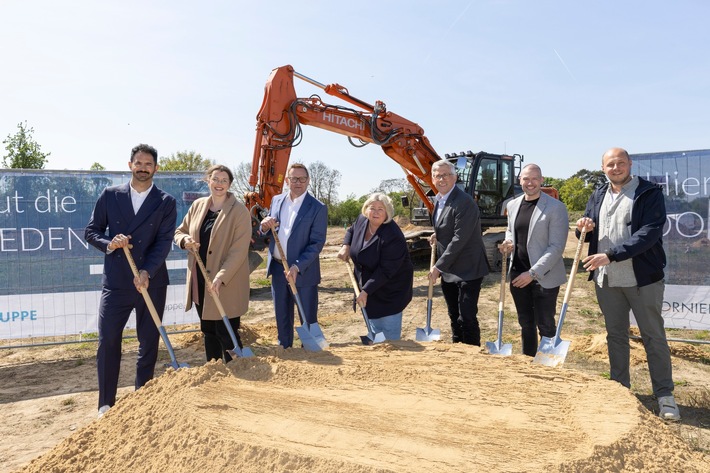 Spatenstich für 38 Reihen- und Doppelhäuser in Steinhude