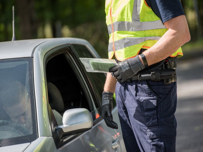 Bundespolizeidirektion München: Umweg kostet Rumänen die Freiheit/Bundespolizei verhaftet gesuchten Straftäter