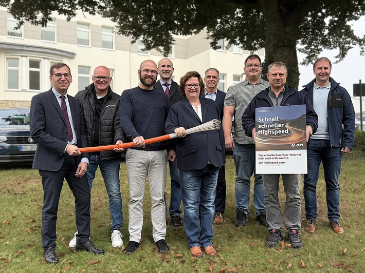 Pressemeldung: Kostenloser Glasfaseranschluss: Letzte Chance für Haushalte und Betriebe in Warburg während der Bauphase