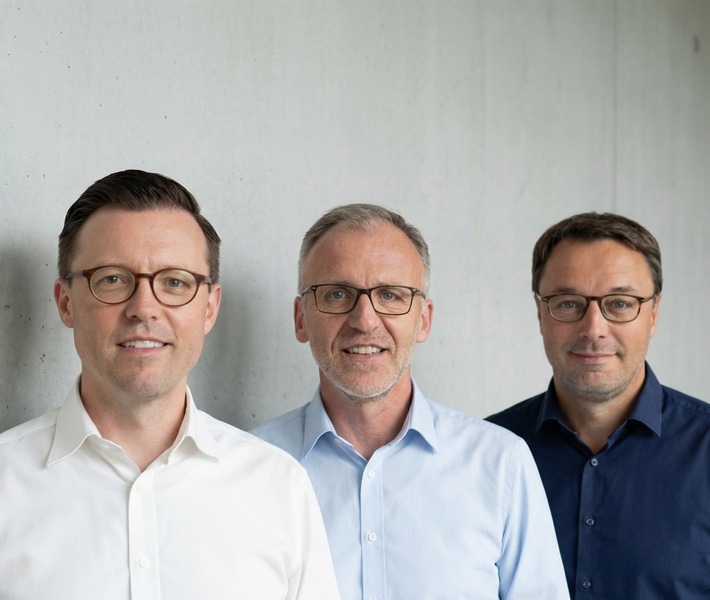 von links: Christian Sili, Dieter Burghaus, Heiko Franz / Weiterer Text über ots und www.presseportal.de/nr/73538 / Die Verwendung dieses Bildes für redaktionelle Zwecke ist unter Beachtung aller mitgeteilten Nutzungsbedingungen zulässig und dann auch honorarfrei. Veröffentlichung ausschließlich mit Bildrechte-Hinweis.