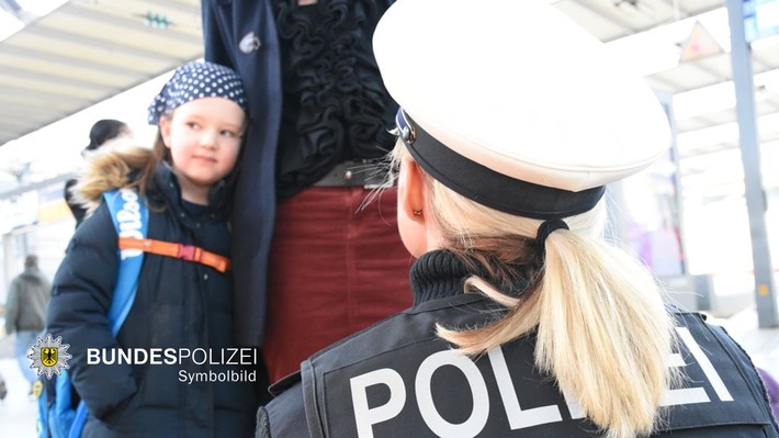 Bundespolizeidirektion München: 12-Jährige aus Österreich aufgegriffen / Bundespolizei übergibt abgängiges Kind