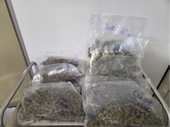 POL-DN: Durchsuchung im Morgengrauen - eine erste Bilanz