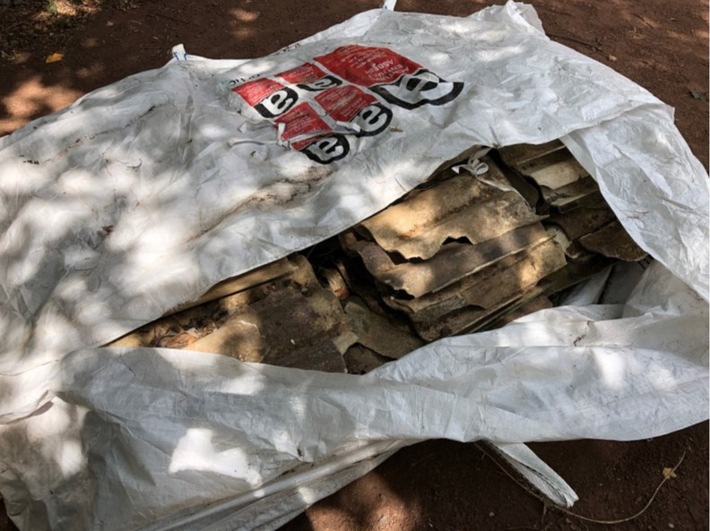 POL-KS: Unbekannte lagern Asbestplatten an Spielplatz ab: Polizei sucht Zeugen